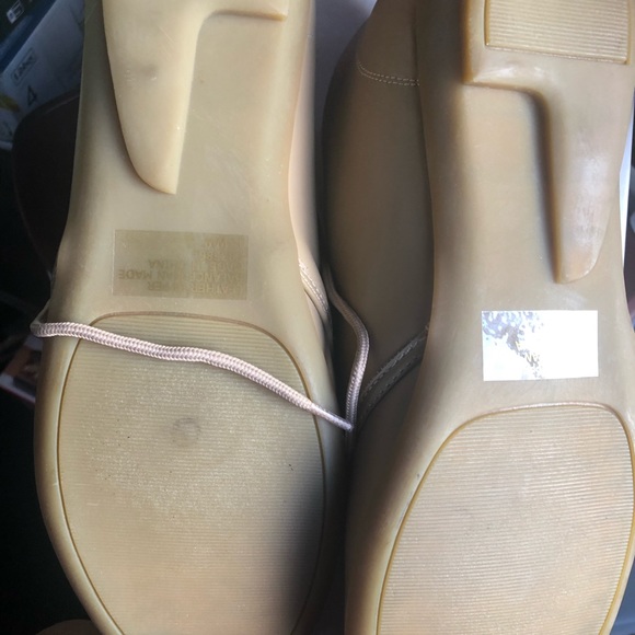 Shoes - Picture 2 of 4